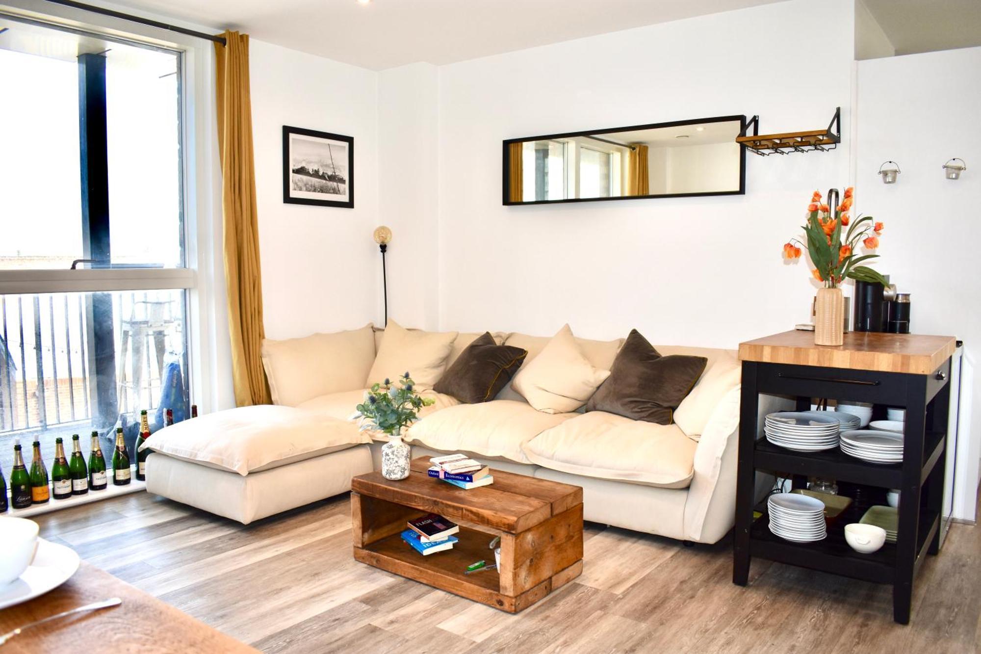 Balcony High End 2-bed Flat In Camberwell For 6 Appartamento Londra